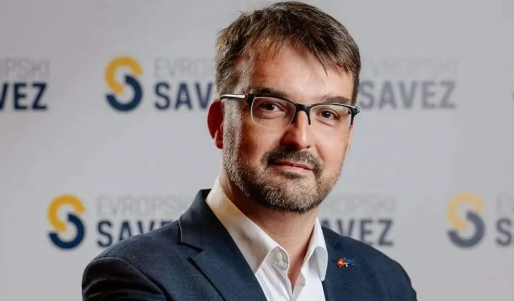 Belan: Cirkus&nbsp;tivatske&nbsp;vlasti i odborničke&nbsp;većine&nbsp;prati izreku &ldquo;nebo je granica&rdquo;