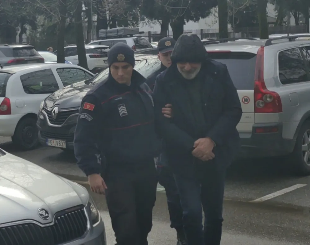 (VIDEO/FOTO) Barovića saslu&scaron;avaju samo zbog oružja