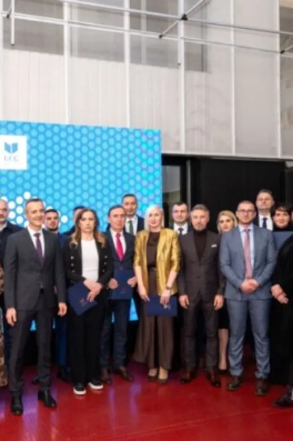 UCG uručio vi&scaron;e od 100 stipendija kroz program &ldquo;Stipendije najboljima, posao kod najboljih&rdquo;