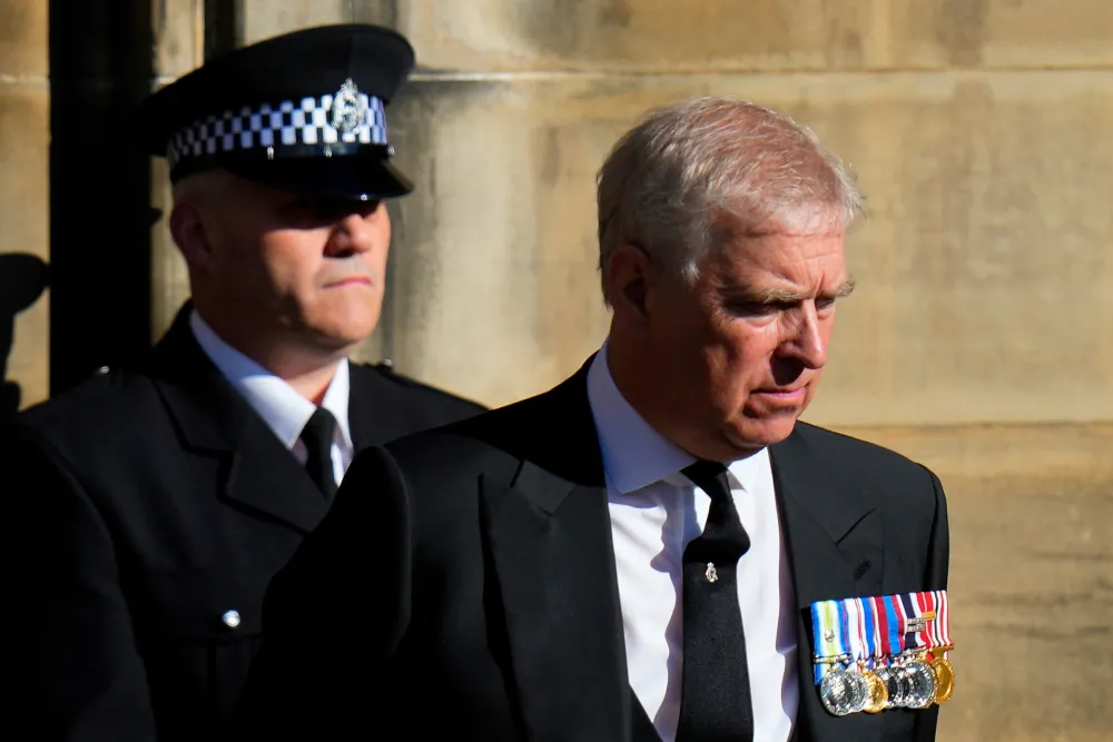 Britanska kraljevska kuća u najvećoj krizi monarhije poslije vi&scaron;e vijekova