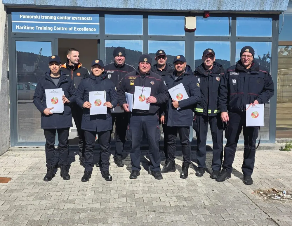 (FOTO) Službenici granične policije započeli specijalističku obuku za patrolne čamce u saradnji sa Italijom