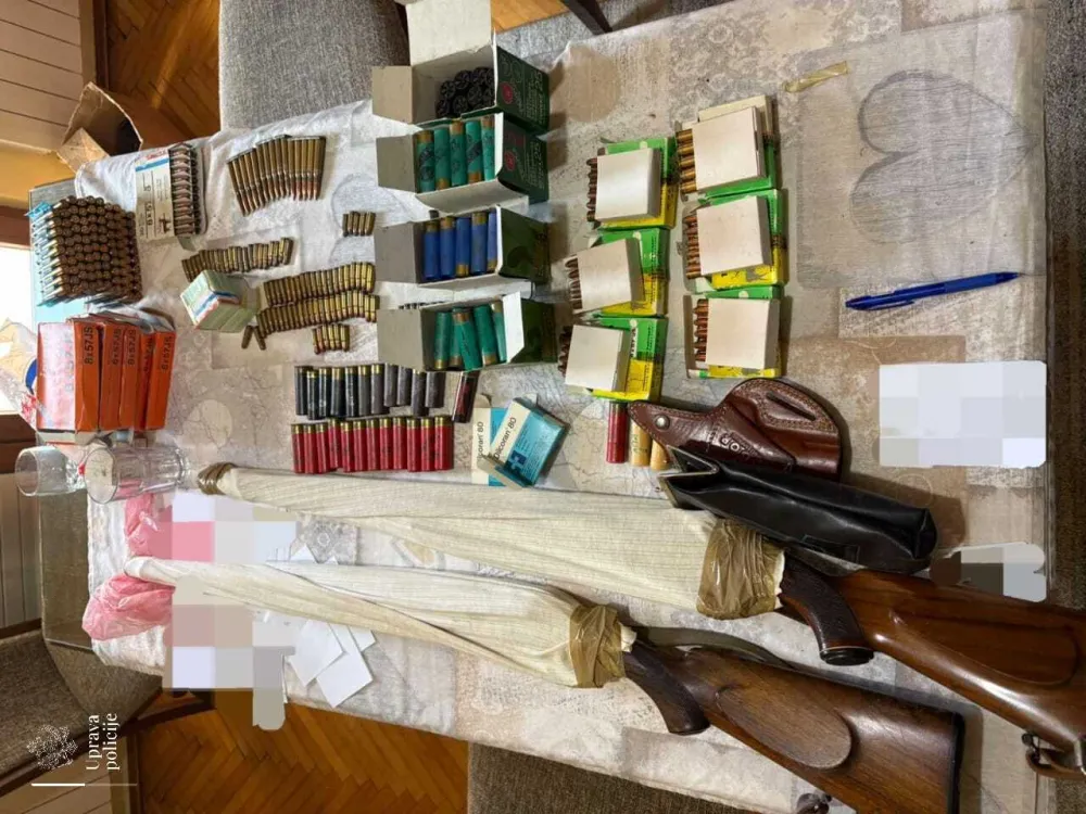 Policija u Podgorici oduzela dvije pu&scaron;ke i preko 400 komada municije