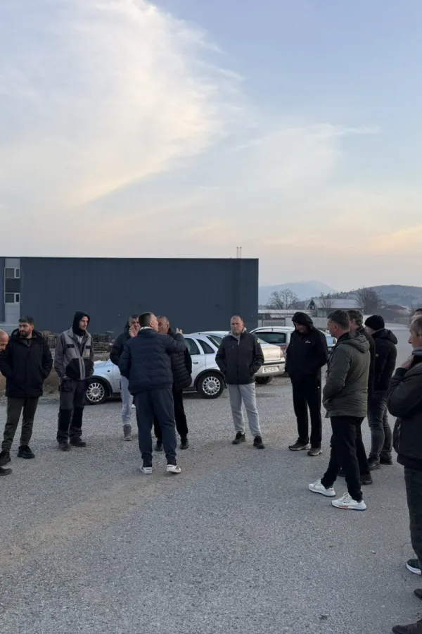 (VIDEO/FOTO) Protest u Botunu: Čekaju poziv od Spajića i Mujovića za razgovor