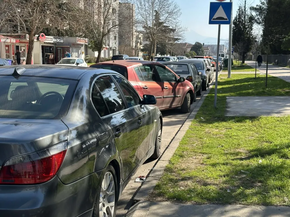 Inicijativa Pokreta Preokret: Kolaps na Zabjelu liječiti ukidanjem parkinga