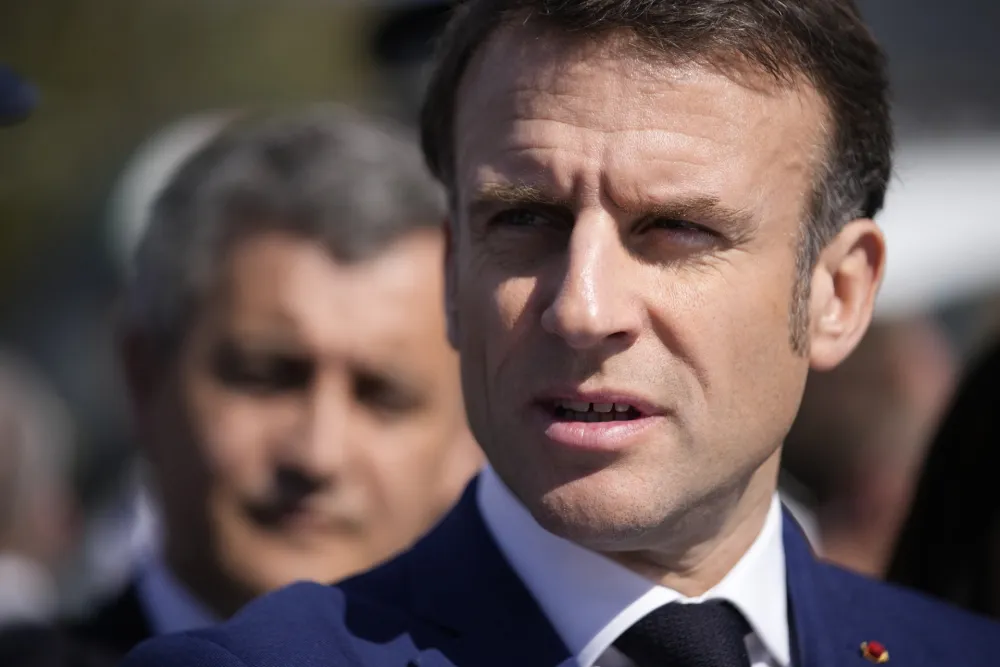 Makron: Francuska povećava broj nuklearnih bojevih glava