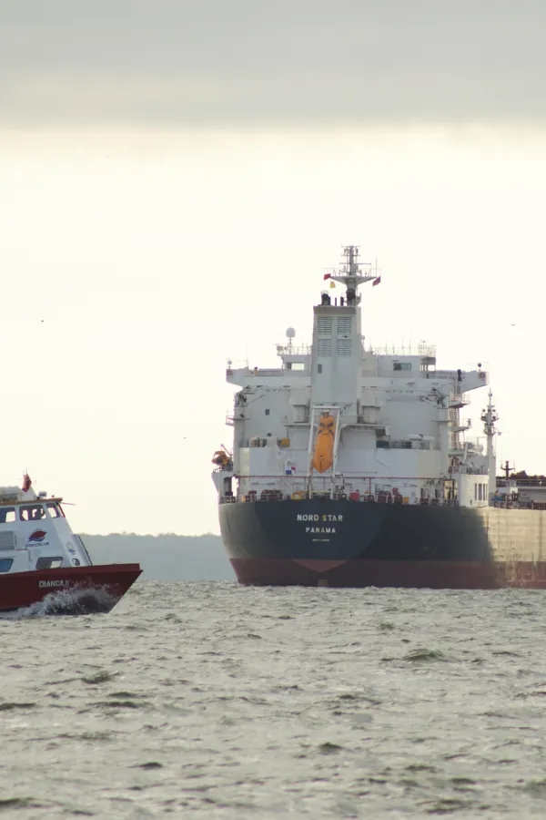 Moskva: Ukrajinski dronovi napali gasni tanker u Sredozemnom moru