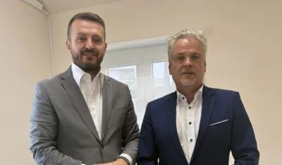 DUkaj sa Satlerom