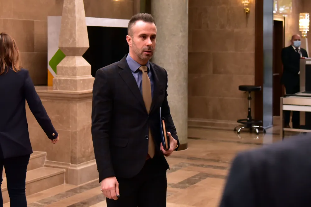 Bogdanović: DPS &scaron;alje mafija&scaron;ke poruke, neću se povući ni milimetar