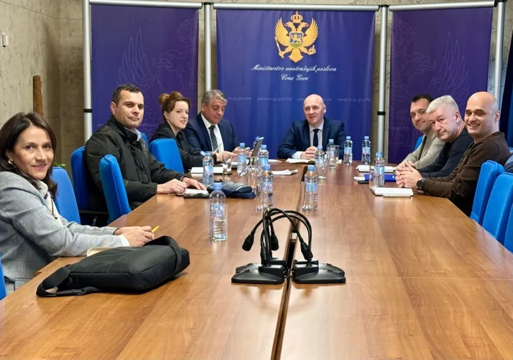 MUP: Dio građana koji imaju prijavljeno prebivali&scaron;te u Crnoj Gori duže ne boravi u državi