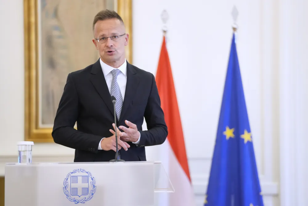 Sijarto poručio Ukrajini: Objavite za&scaron;to je kroz Mađarsku prebačeno 900 miliona dolara i 420 miliona eura