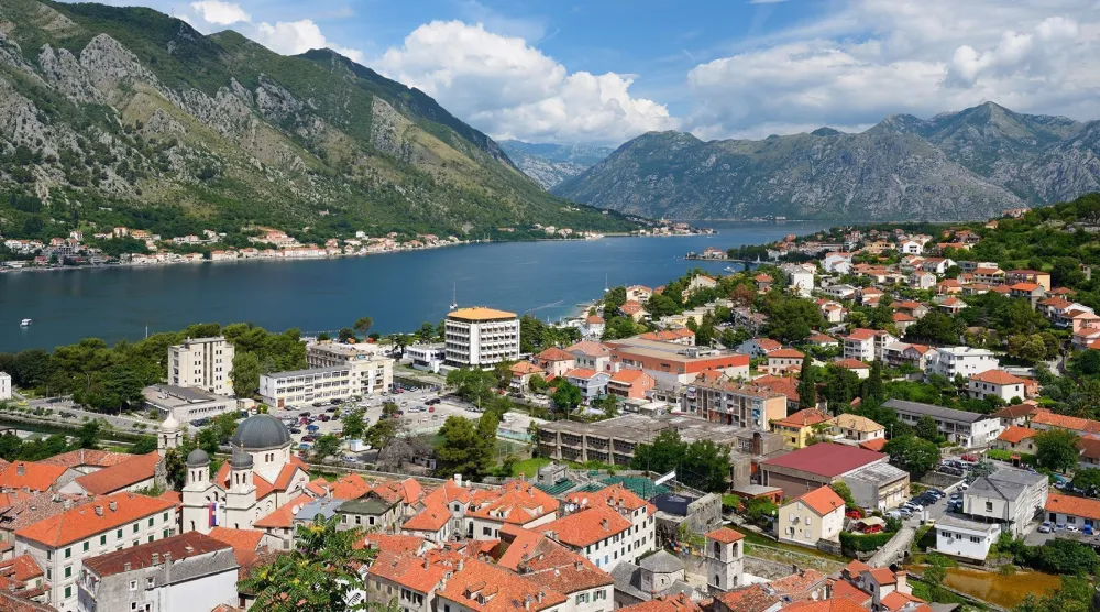 U Kotoru uhap&scaron;ene dvije osobe zbog poku&scaron;aja iznude
