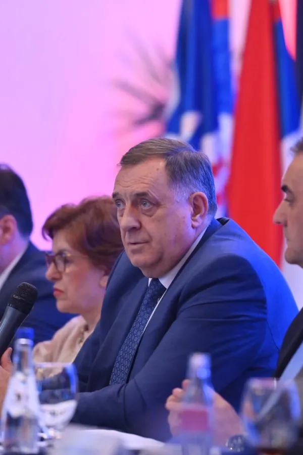 Dodik o ukidanju akciza na gorivo: Od čega ćete održavati transport?