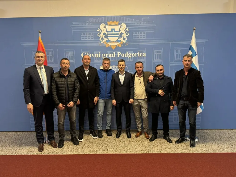 Stanovnici Omerbožovića sastali se sa gradonačelnikom Sa&scaron;om Mujovićem