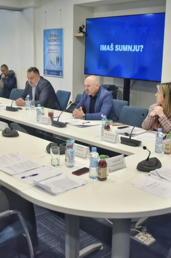 Kos za "Dan": Otežava se ulazak Crne Gore u EU