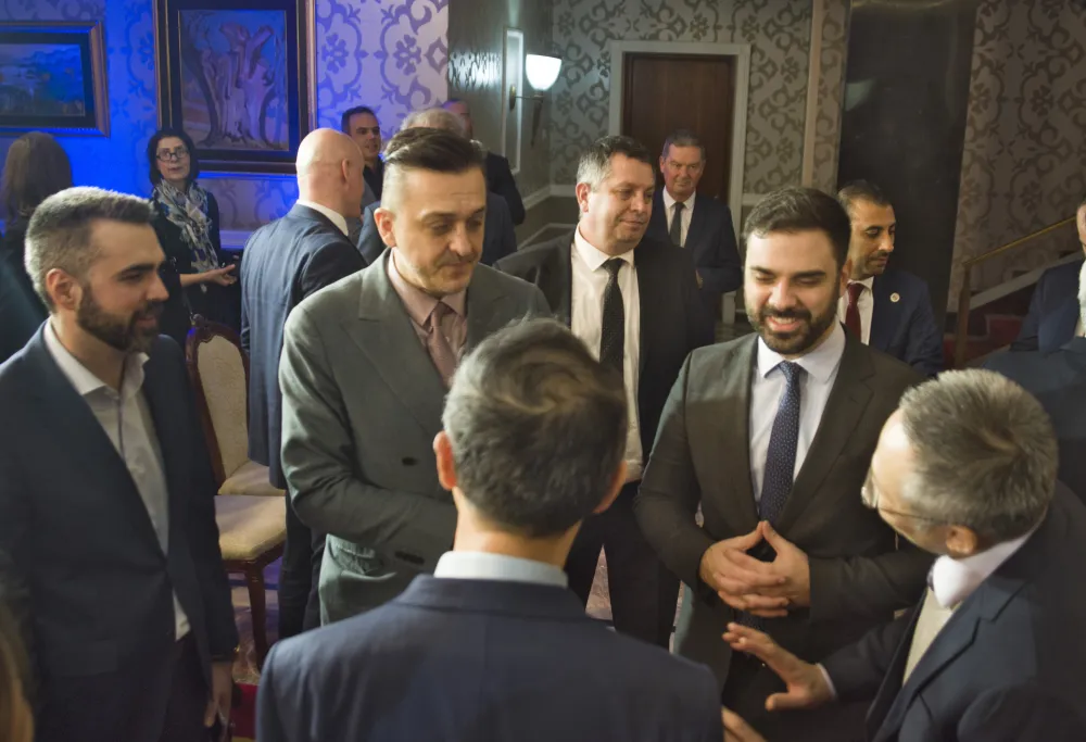 Država ima pet godina da povuče 150 miliona za auto-put