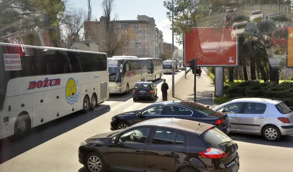 Autobuski prevoznici nadaju se mjerama Vlade po pitanju goriva: Korigovaće cijene ako država ne snizi dažbine