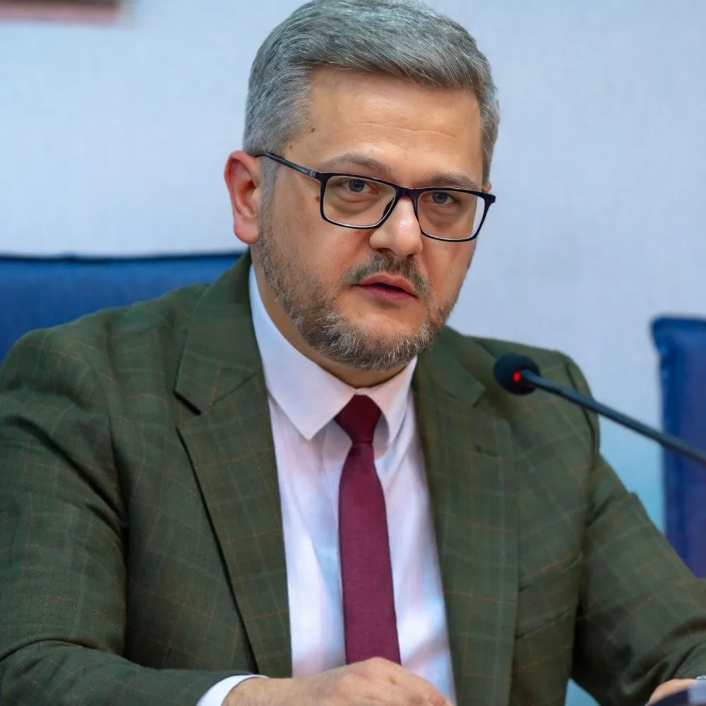 Dejan Me&scaron;ter 