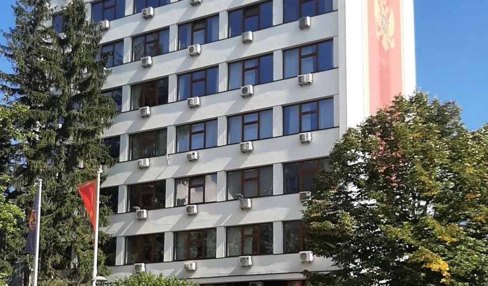 Nik&scaron;ić: DPS i ES traže hitnu sjednicu SO radi stavljanja van snage Odluke o povećanju cijena komunalnih usluga za pravna lica