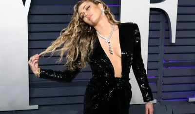 Majli Sajrus se vratila svojim "Hannah Montana" korijenima: Ekipa serije se okupila na proslavi 20. godi&scaron;njice