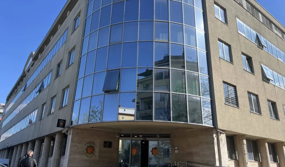 Policija rasvijetlila te&scaron;ku krađu sportske kladionice, procesuirani maloljetnici