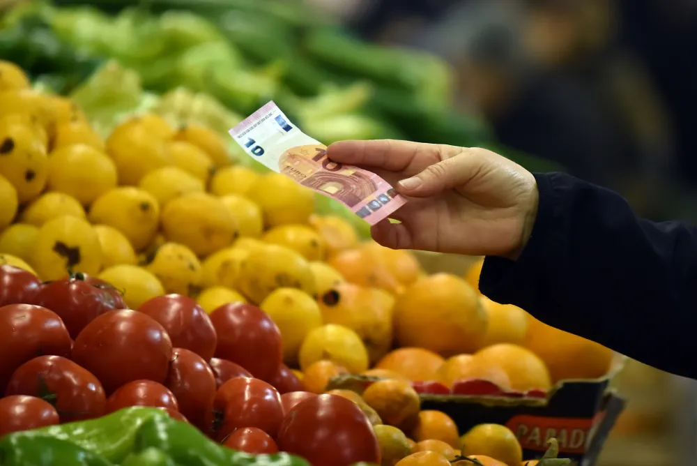 Na deset eura uvoza samo jedan euro izvoza