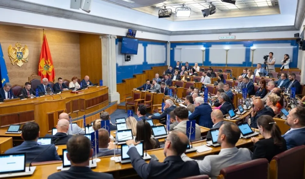 Sagovornici &bdquo;Dana&rdquo; o gubitku konsenzusa vlasti i opozicije:&nbsp;Brisel dobija poruku političke neozbiljnosti