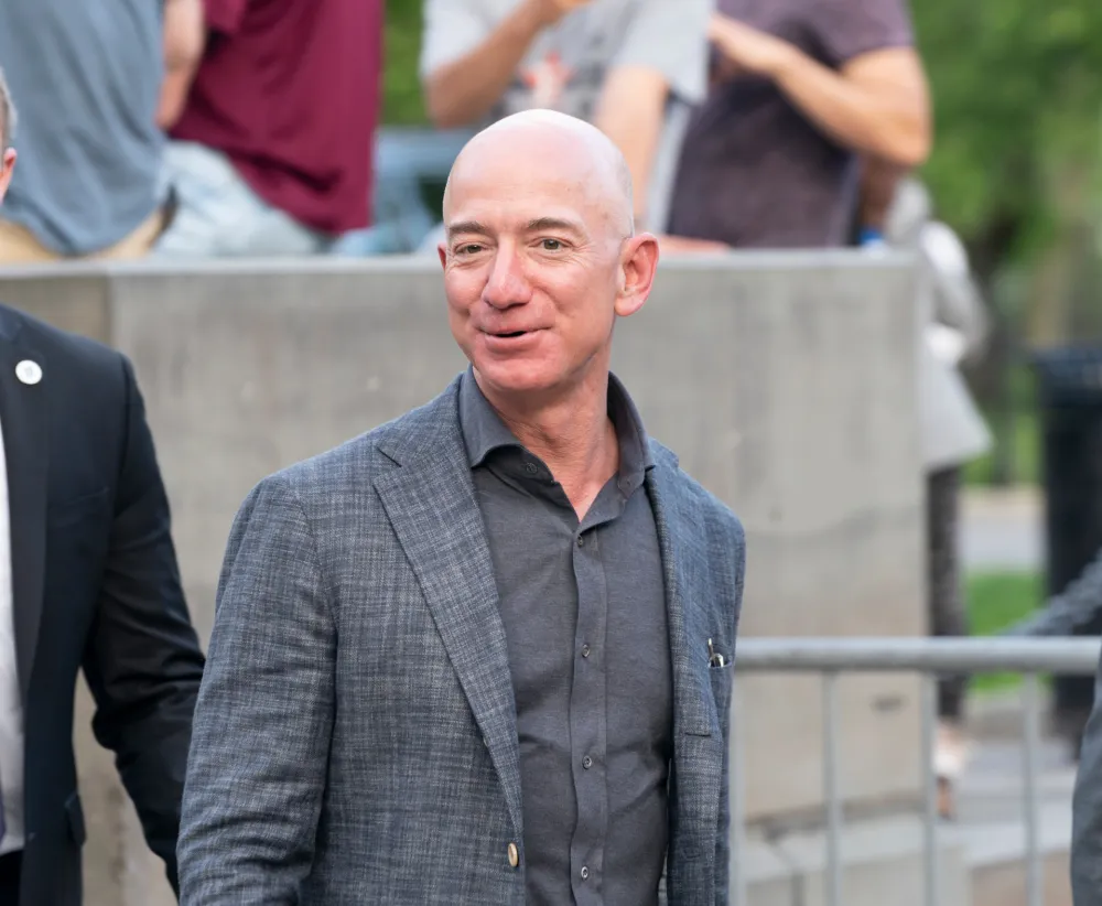 Bezos traži sto milijardi dolara za masovnu automatizaciju proizvodnje