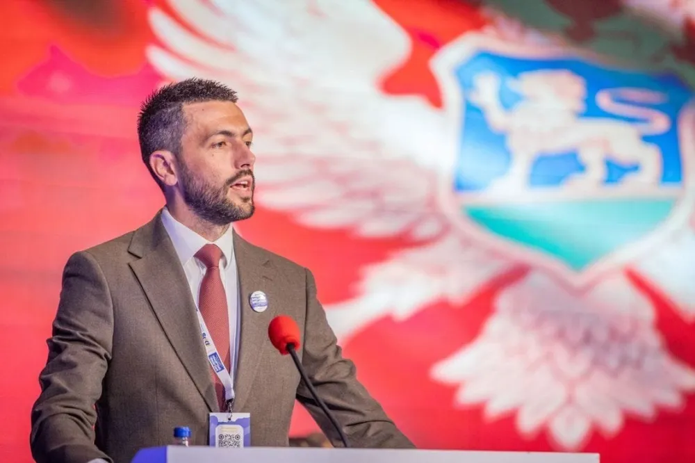 Živković: Potrebno raspisati vanredne parlamentarne izbore