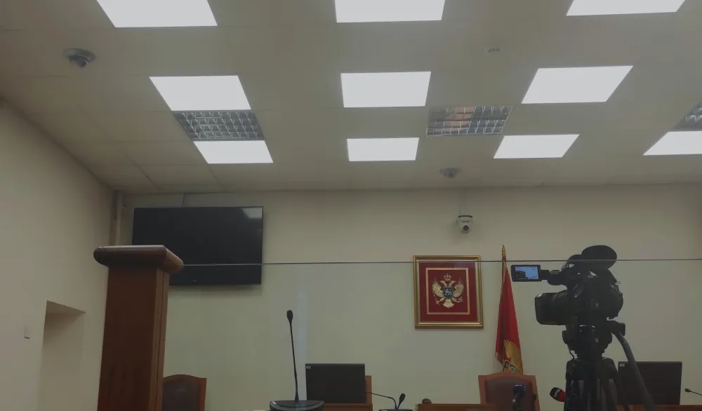 Optuženi na računima kriju milione, a u sudnici glume ludilo