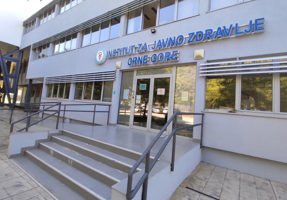 Inspekcija rada postupa po inicijativi dijela zaposlenih u IJZCG: Mobing ili za&scaron;tita zaposlenih?