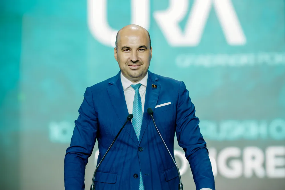 Rađenović: Vlada će nanijeti ogromnu &scaron;tetu državi u arbitražnom postupku za Sveti Stefan - da se hitno uključi SDT
