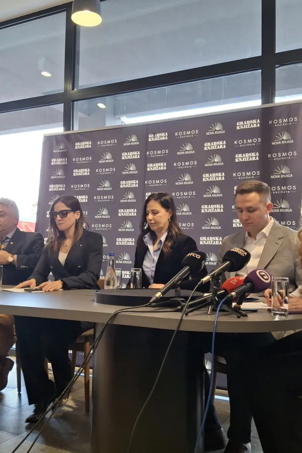 Ивановић, Димитров, Савићевић, Хајдуковић, Дамјановић и