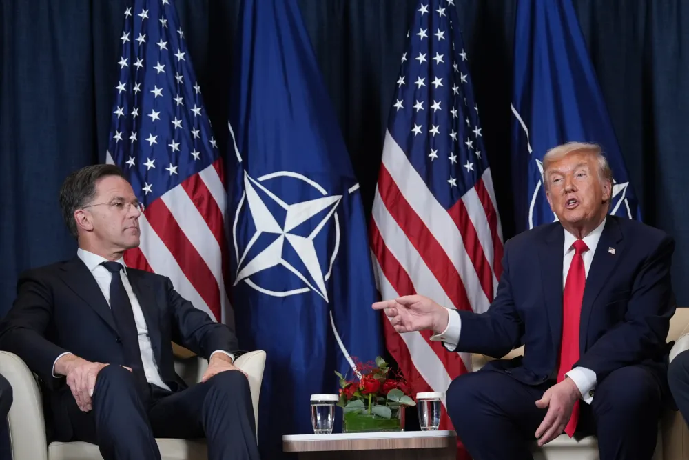 Tramp traži od Rutea da NATO osigura obezbjeđivanje Ormuskog moreuza