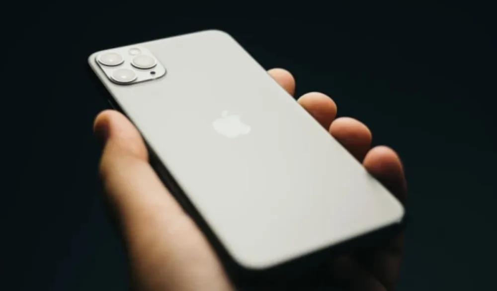iPhone Fold donosi revoluciju: 3D &scaron;tampana &scaron;arka re&scaron;ava problem nabora na ekranu?