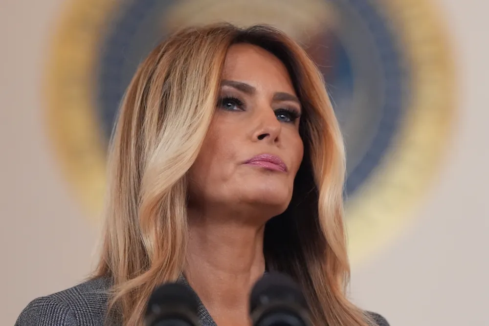 Žrtve Epstina se obru&scaron;ile na Melaniju Tramp, optužili je da prebacuje teret na njih