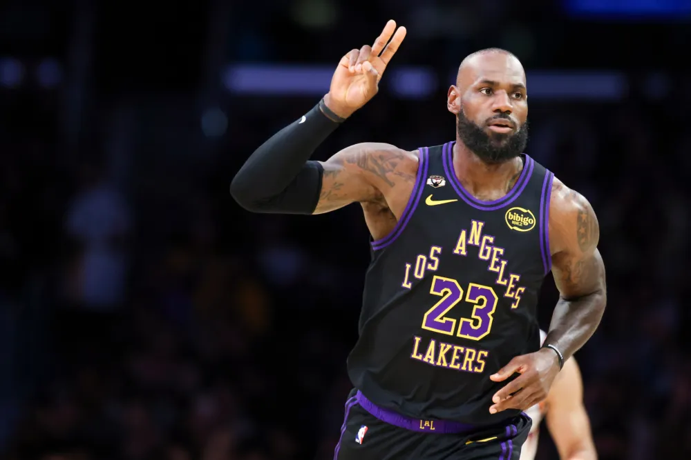 Nagetsi gaze i bez Jokića, Lebron ispisao istoriju