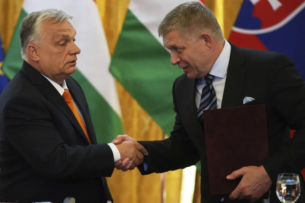 Slovački i če&scaron;ki premijeri Fico i Babi&scaron; podržali Orbana za parlamentarne izbore