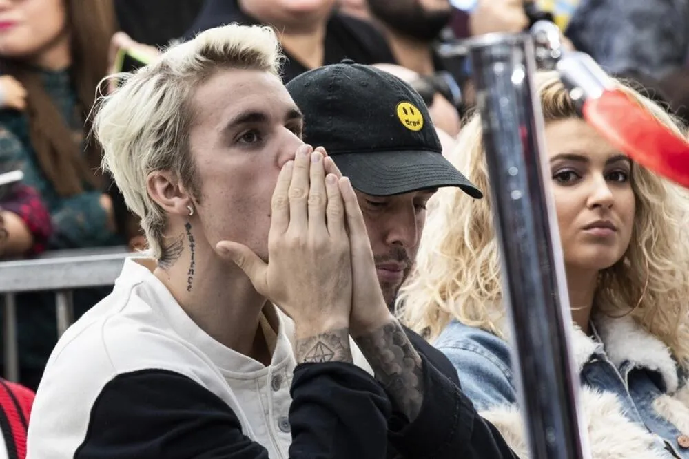 Džastin Biber bio je zvijezda večeri na Koačeli, ali fanovi nisu odu&scaron;evljeni: Na binu iza&scaron;ao u dukserici i s laptopom