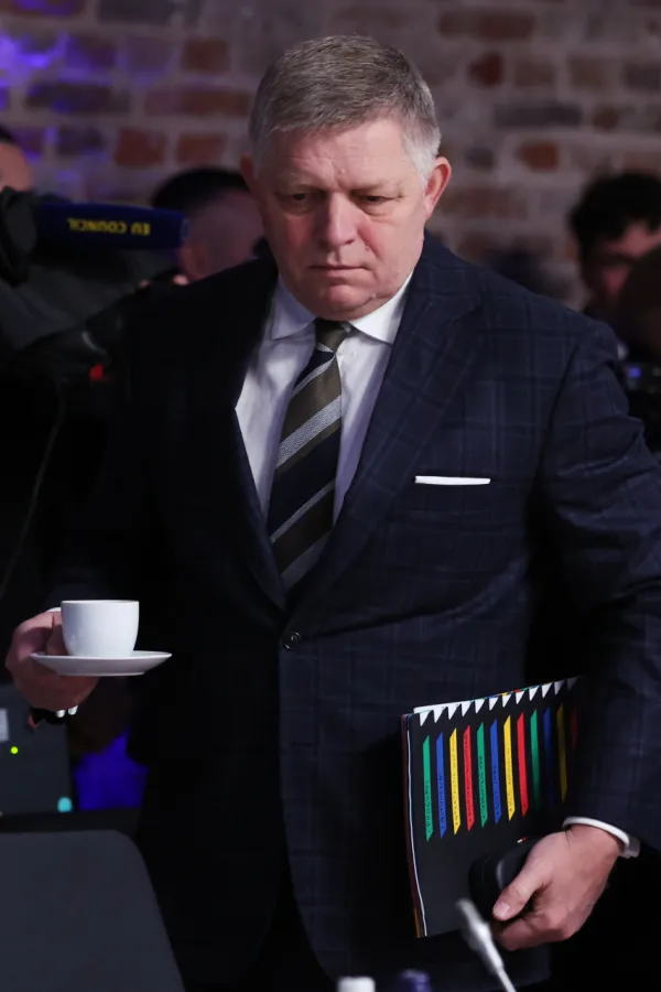 Kad nema Orbana tu je Fico: Slovačka blokira kredit Ukrajini?