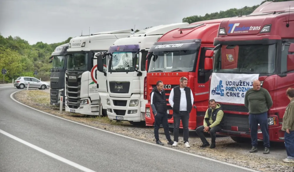 Policija: Na nekim lokacijama prevoznici bez dozvole nastavili blokade, pokazali smo visok stepen tolerancije