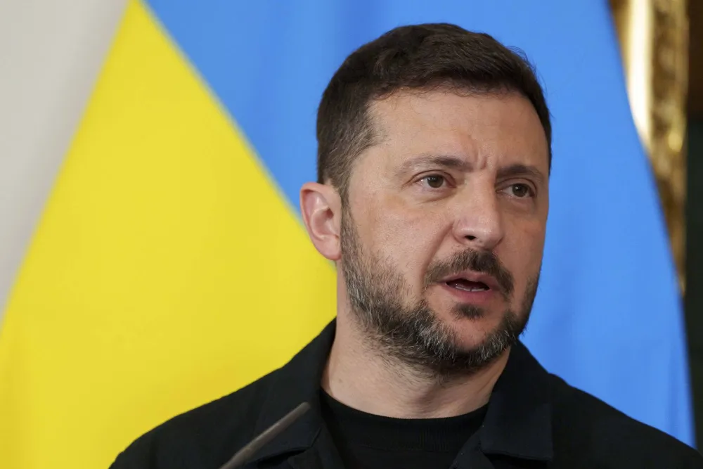 Zelenski upozorava: Bjelorusija se sprema za rat
