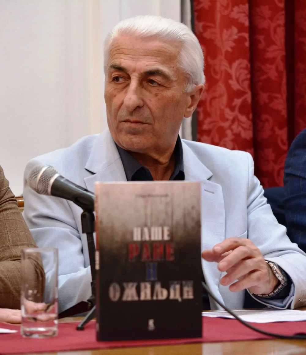 Pola vijeka u novinarstvu i publicistici