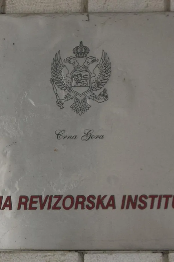 Državna revizija ukazala na ozbiljne slabosti u sistemu upravljanja komunalnim otpadom u Crnoj Gori