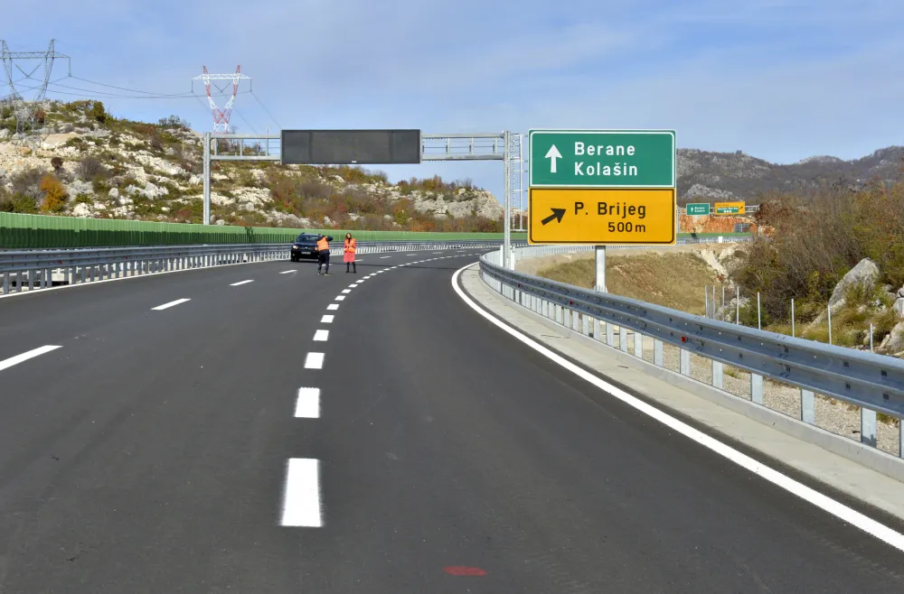 Uhap&scaron;en Podgoričanin, na auto-putu vozio 196 km/h