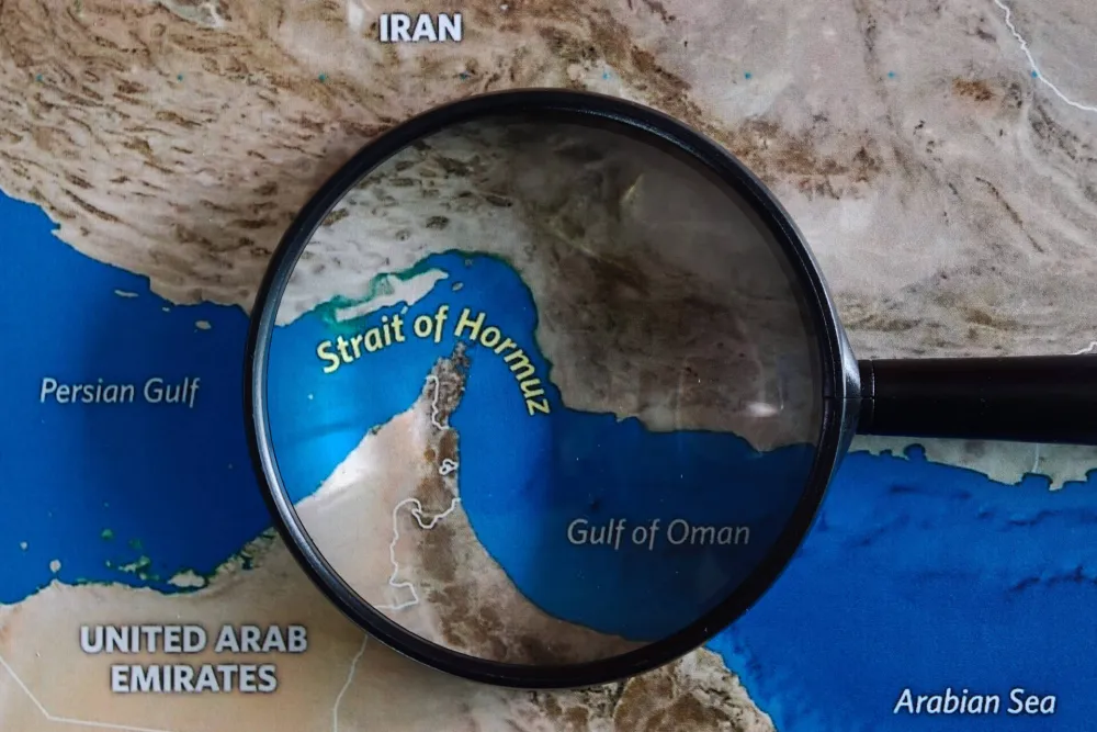 Zvaničnik UAE odbacio mogućnost iranske kontrole Ormuskog moreuza