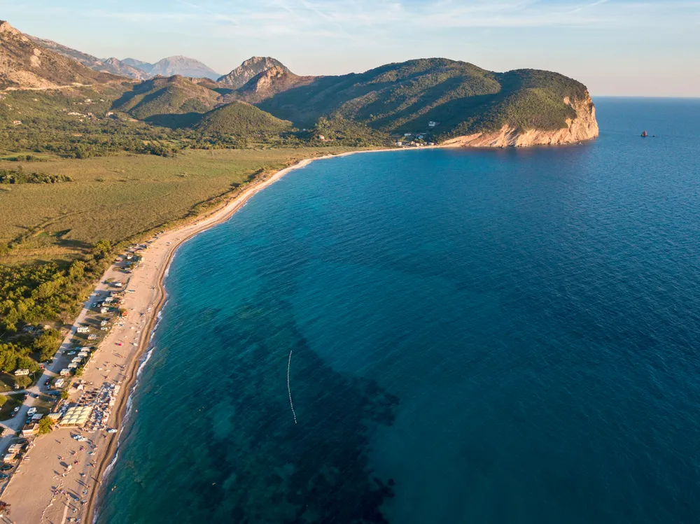 Turistička sezona u Petrovcu na nivou pro&scaron;logodi&scaron;nje: Gostiju ima, ali je slaba platežna moć