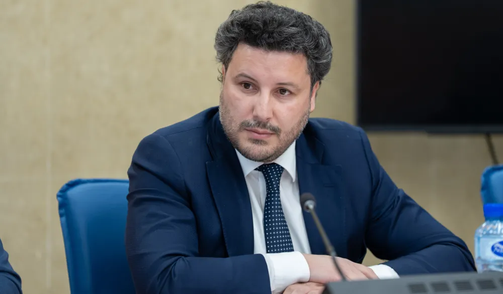 Abazović dobio Ubovića na sudu: "Mafija jo&scaron; jednom poražena"