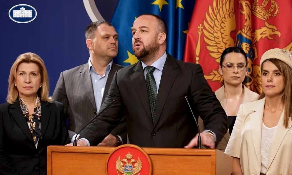 Nikolić: Klub poslanika DPS-a govorio u plenumu preko 201 čas, to su sati razotkrivanja neznanja