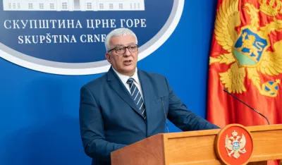 Povodom Dana nezavisnosti Mandić najavio da će biti na prijemu kod Spajića i poželio srećnu budućnost pomirenoj Crnoj Gori