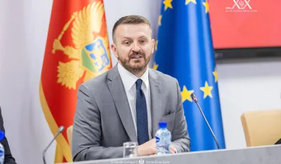 Odgovor ministra Dukaja na tekst &bdquo;Ulcinj da dobije status grada"